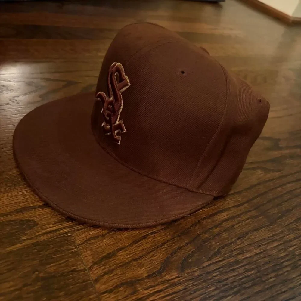 Mlb Men's Brown and Burgundy Hat